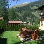Schneegloeckchen Бадгаштейн